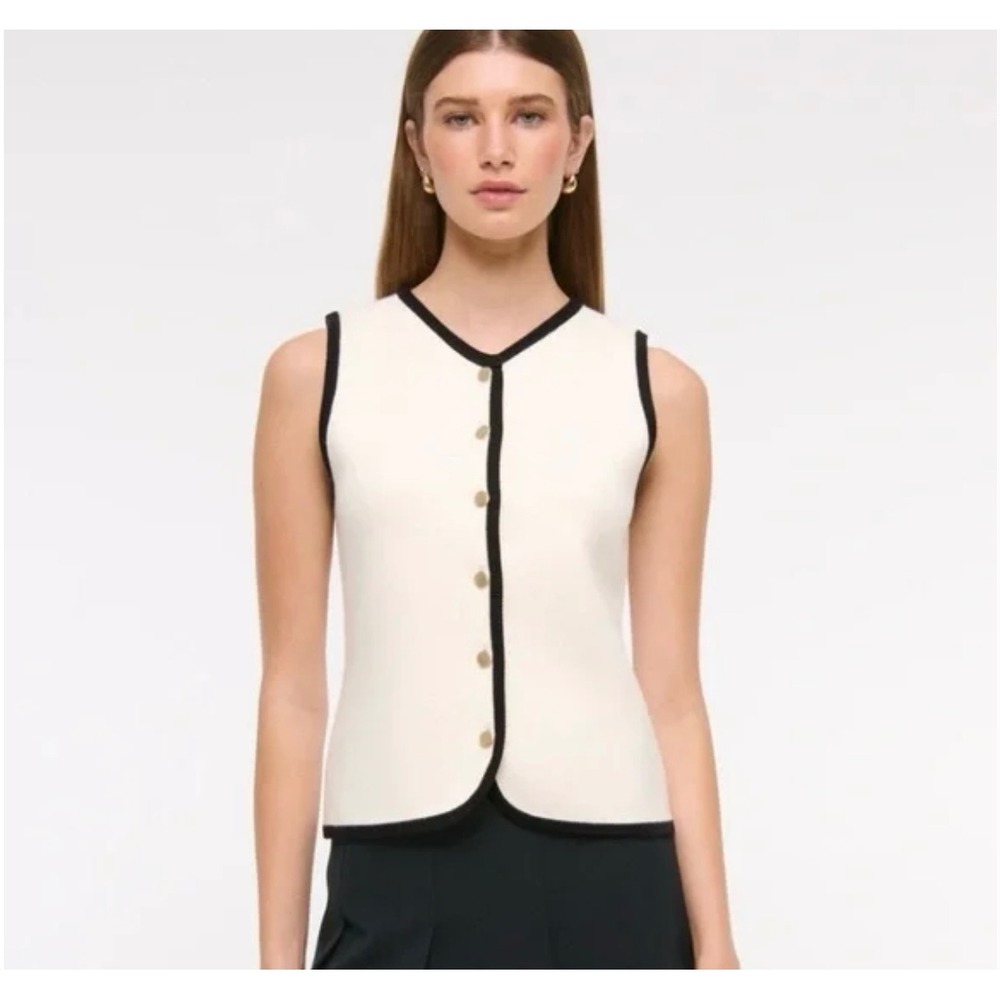 Abercrombie & Fitch Women's Mara High-V LuxeLoft Sweater Vest Medium
